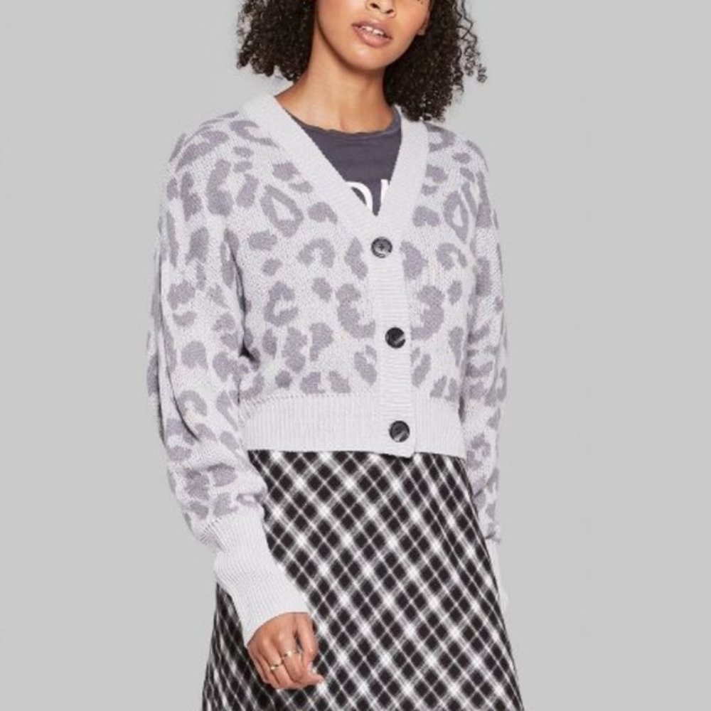 Wild Fable Gray leopard Cropped Cardigan